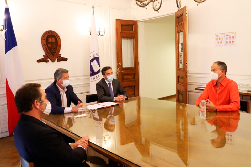 Foto 4 de 7: Escuela de Arquitectura, Diseño y Artes Digitales firmó su segundo convenio colaborativo con empresas europeas