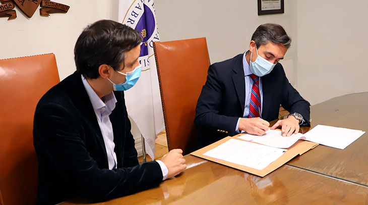 Imagen de la noticia: Carrera de Arquitectura UGM firmó convenio de colaboración con CHC