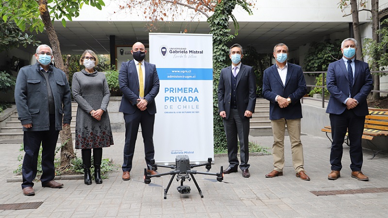 Foto 6 de 10: Universidad Gabriela Mistral firmó convenio de colaboración con Thags Aeronautics para crear Diplomado en Aeronaves no Tripuladas