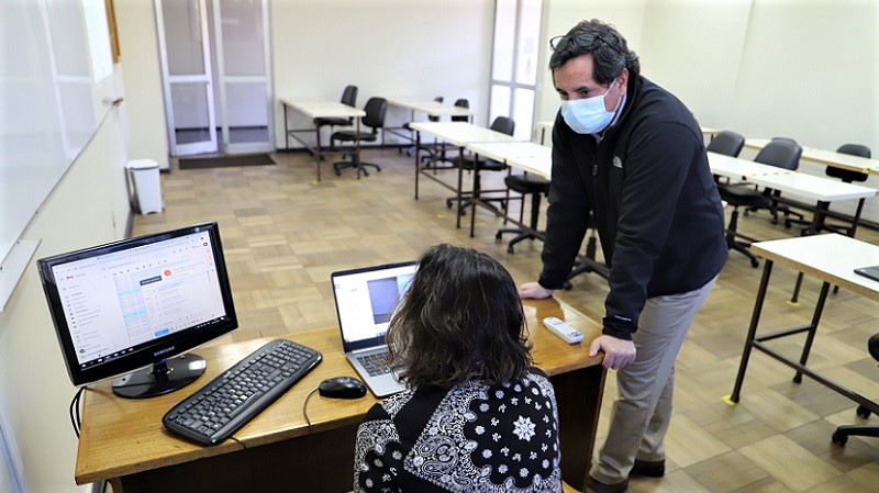 Foto 3 de 7: Salas híbridas: un espacio distinto para el proceso docente en UGM