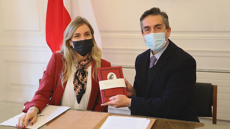 Foto 6 de 8: Universidad Gabriela Mistral y Fundación Red ELEAM firmaron convenio de colaboración para iniciativas de Vinculación con el Medio asociadas al adulto mayor