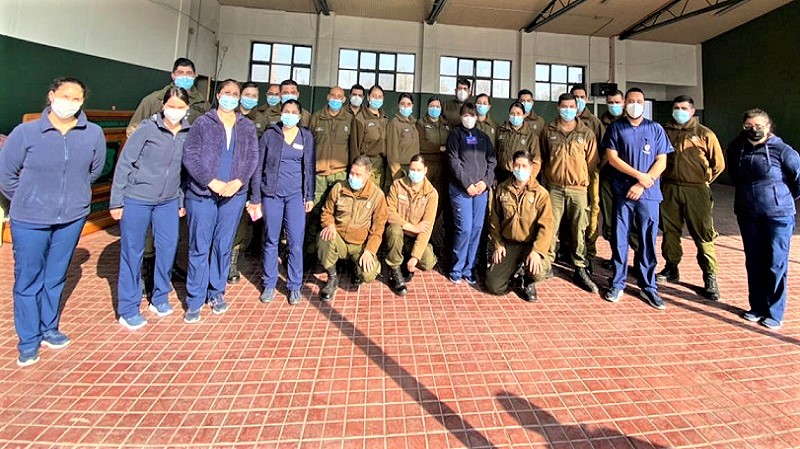 Foto 1 de 7: Estudiantes de Enfermería UGM participan en capacitación en primeros auxilios a Carabineros