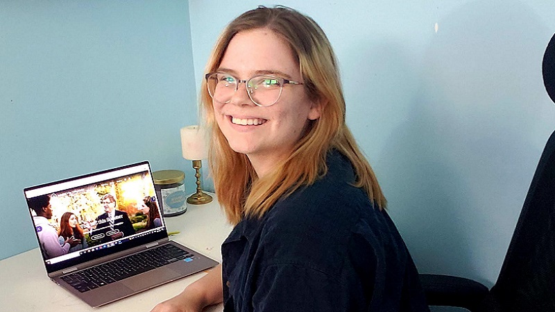 Foto 1 de 3: Estudiante norteamericana finalizó su pasantía académica en el Centro de Estudios Medievales UGM