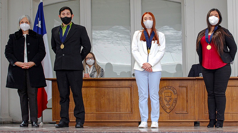 Foto 10 de 17: UGM realizó ceremonias de titulación para sus egresados y titulados