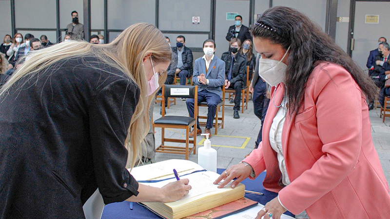 Foto 12 de 17: UGM realizó ceremonias de titulación para sus egresados y titulados