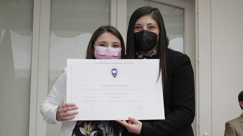 Foto 15 de 99: Galería de fotos Ceremonia de Titulación: Escuela de Ciencias de la Salud (primera ceremonia 09.30 horas)