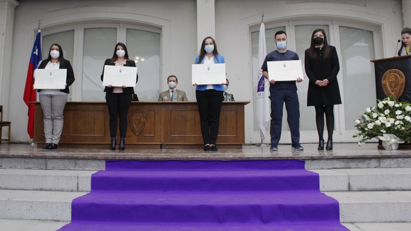 Foto 42 de 99: Galería de fotos Ceremonia de Titulación: Escuela de Ciencias de la Salud (primera ceremonia 09.30 horas)