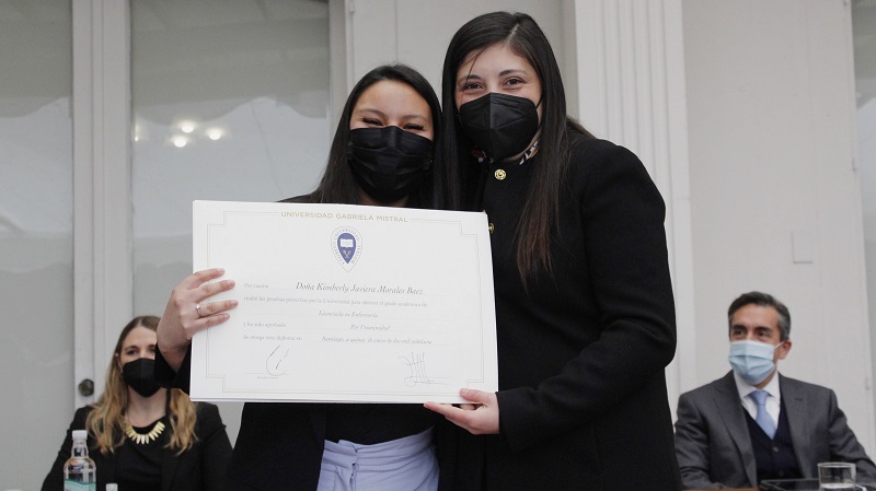 Foto 45 de 99: Galería de fotos Ceremonia de Titulación: Escuela de Ciencias de la Salud (primera ceremonia 09.30 horas)