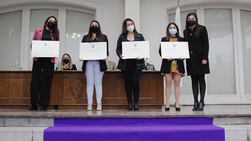 Foto 51 de 99: Galería de fotos Ceremonia de Titulación: Escuela de Ciencias de la Salud (primera ceremonia 09.30 horas)