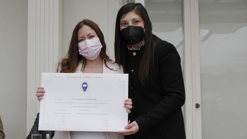 Foto 57 de 99: Galería de fotos Ceremonia de Titulación: Escuela de Ciencias de la Salud (primera ceremonia 09.30 horas)