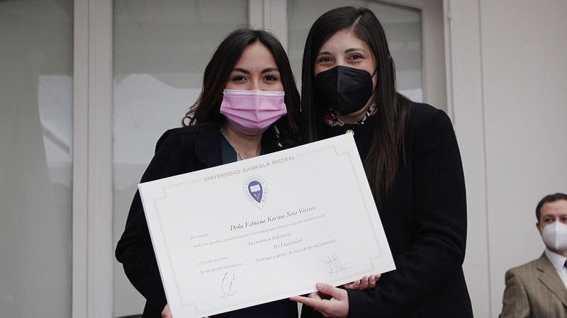Foto 60 de 99: Galería de fotos Ceremonia de Titulación: Escuela de Ciencias de la Salud (primera ceremonia 09.30 horas)