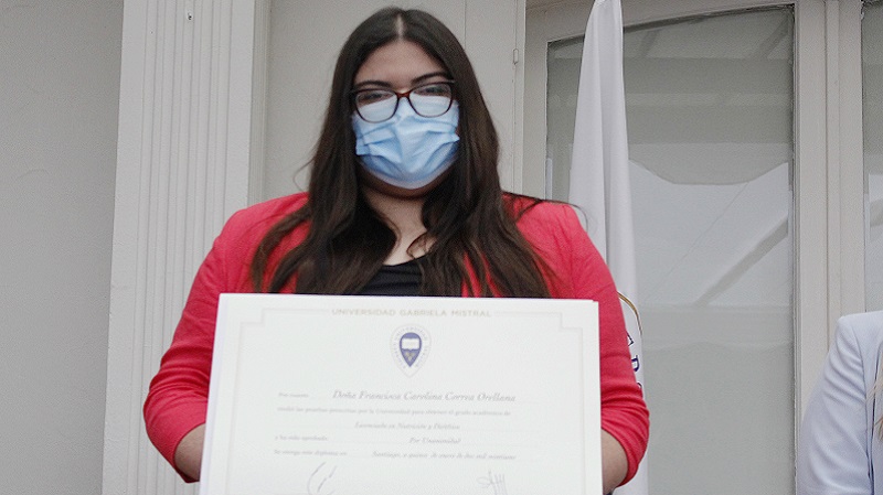 Foto 78 de 99: Galería de fotos Ceremonia de Titulación: Escuela de Ciencias de la Salud (primera ceremonia 09.30 horas)