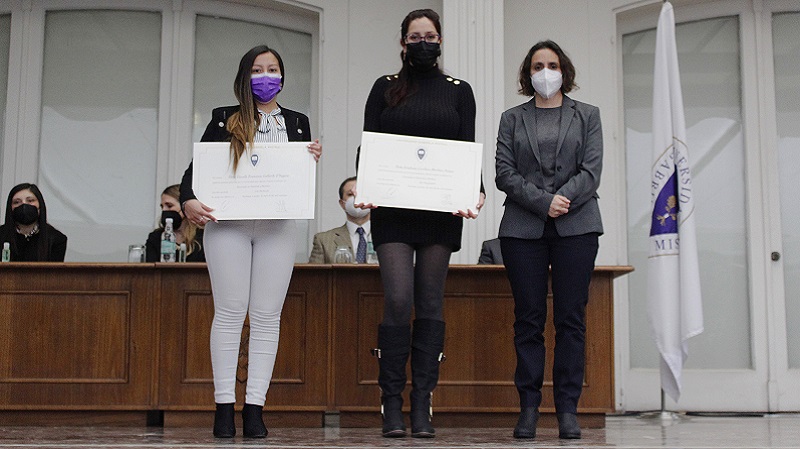 Foto 84 de 99: Galería de fotos Ceremonia de Titulación: Escuela de Ciencias de la Salud (primera ceremonia 09.30 horas)