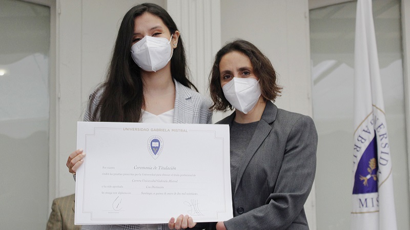 Foto 87 de 99: Galería de fotos Ceremonia de Titulación: Escuela de Ciencias de la Salud (primera ceremonia 09.30 horas)