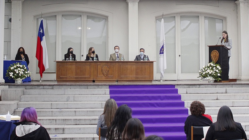 Foto 1 de 81: Galería de fotos Ceremonia de Titulación: Escuela de Ciencias de la Salud (segunda ceremonia 12.30 horas)