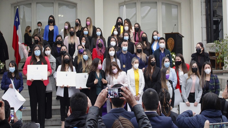Foto 99 de 99: Galería de fotos Ceremonia de Titulación: Escuela de Ciencias de la Salud (primera ceremonia 09.30 horas)