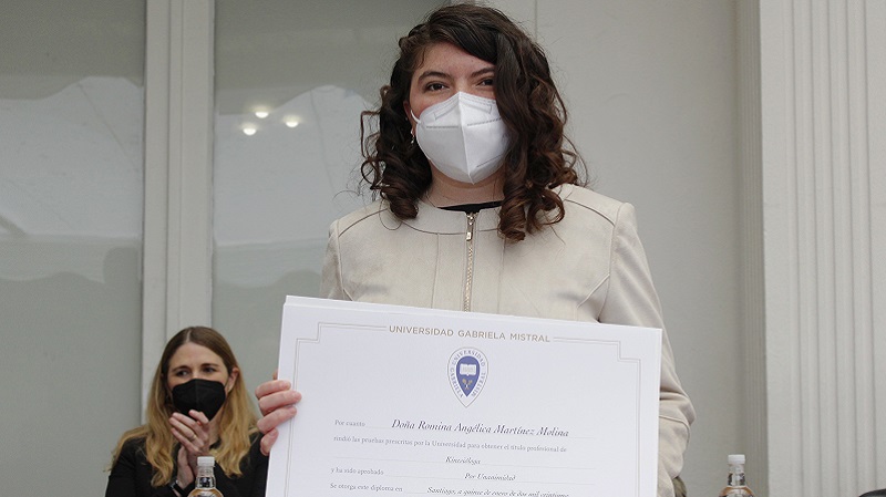 Foto 14 de 81: Galería de fotos Ceremonia de Titulación: Escuela de Ciencias de la Salud (segunda ceremonia 12.30 horas)