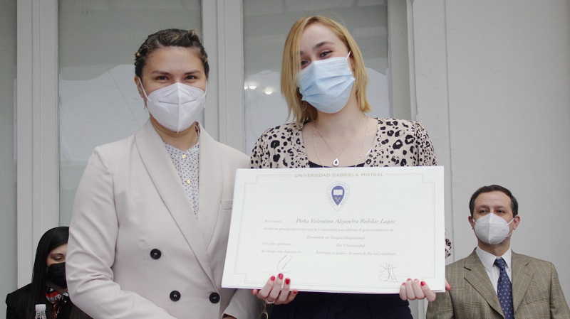 Foto 40 de 81: Galería de fotos Ceremonia de Titulación: Escuela de Ciencias de la Salud (segunda ceremonia 12.30 horas)