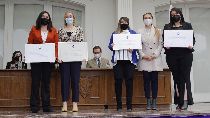 Foto 46 de 81: Galería de fotos Ceremonia de Titulación: Escuela de Ciencias de la Salud (segunda ceremonia 12.30 horas)