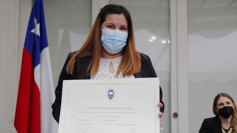 Foto 50 de 81: Galería de fotos Ceremonia de Titulación: Escuela de Ciencias de la Salud (segunda ceremonia 12.30 horas)