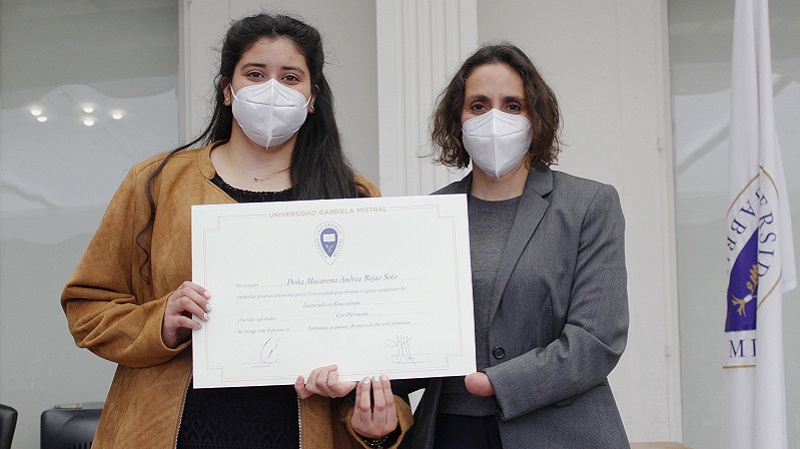 Foto 60 de 81: Galería de fotos Ceremonia de Titulación: Escuela de Ciencias de la Salud (segunda ceremonia 12.30 horas)