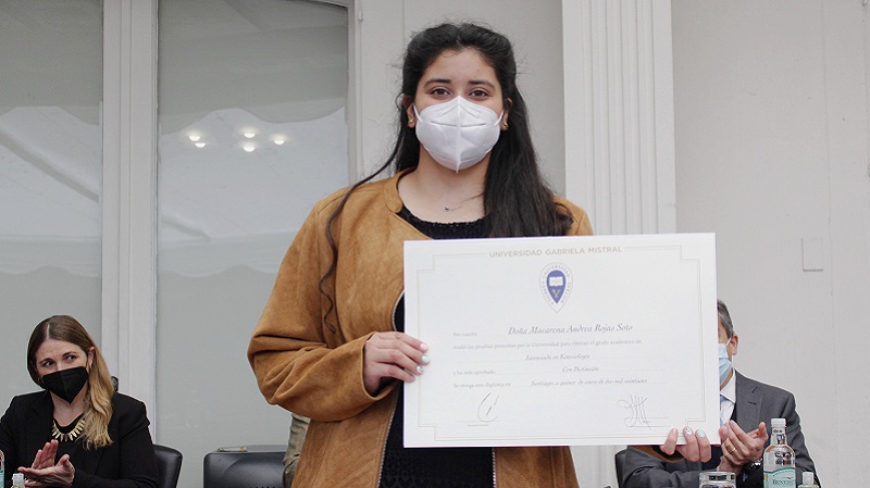 Foto 61 de 81: Galería de fotos Ceremonia de Titulación: Escuela de Ciencias de la Salud (segunda ceremonia 12.30 horas)