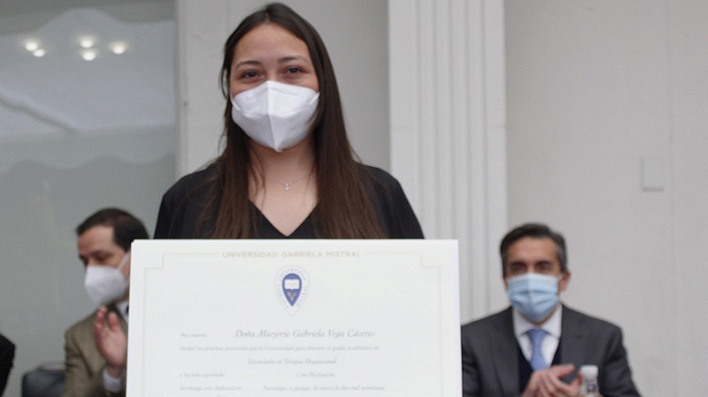 Foto 68 de 81: Galería de fotos Ceremonia de Titulación: Escuela de Ciencias de la Salud (segunda ceremonia 12.30 horas)