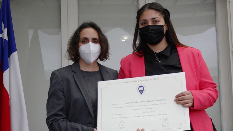 Foto 73 de 81: Galería de fotos Ceremonia de Titulación: Escuela de Ciencias de la Salud (segunda ceremonia 12.30 horas)