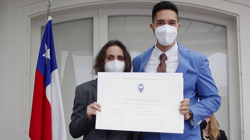 Foto 75 de 81: Galería de fotos Ceremonia de Titulación: Escuela de Ciencias de la Salud (segunda ceremonia 12.30 horas)