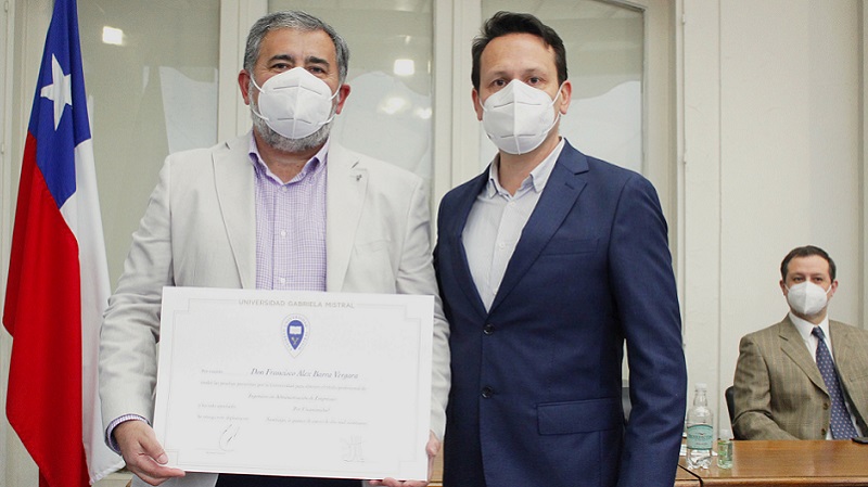 Foto 7 de 17: UGM realizó ceremonias de titulación para sus egresados y titulados