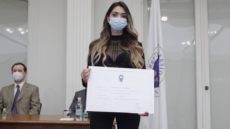 Foto 40 de 93: Galería de fotos Ceremonia de Titulación: Escuela de Negocios y Tecnología