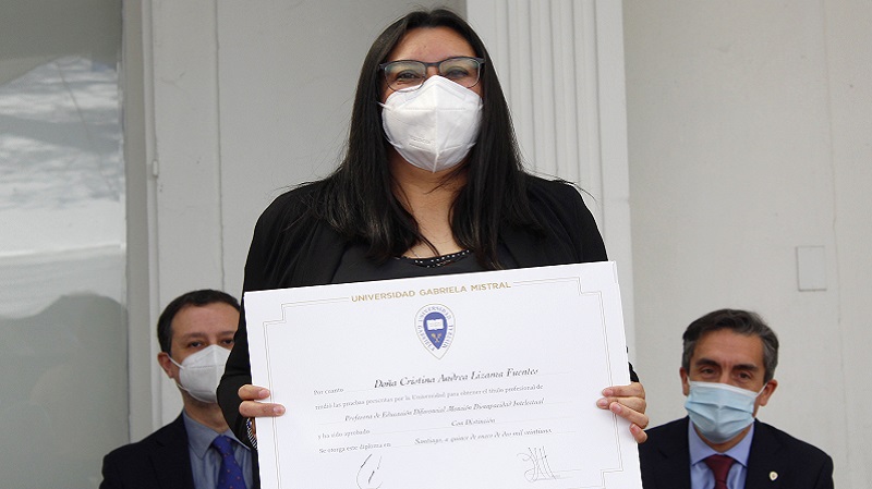 Foto 60 de 96: Galería de fotos Ceremonia de Titulación Escuela de Educación