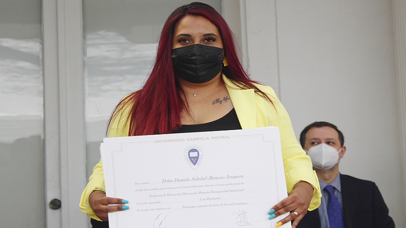 Foto 64 de 96: Galería de fotos Ceremonia de Titulación Escuela de Educación