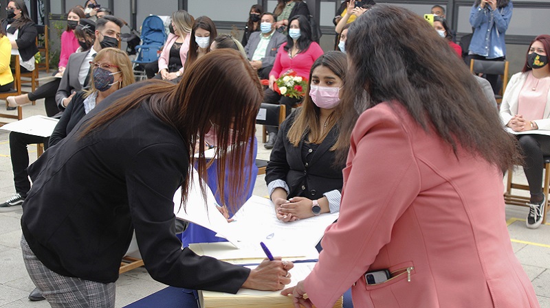 Foto 66 de 96: Galería de fotos Ceremonia de Titulación Escuela de Educación