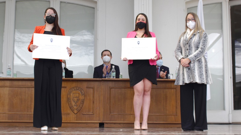 Foto 83 de 96: Galería de fotos Ceremonia de Titulación Escuela de Educación