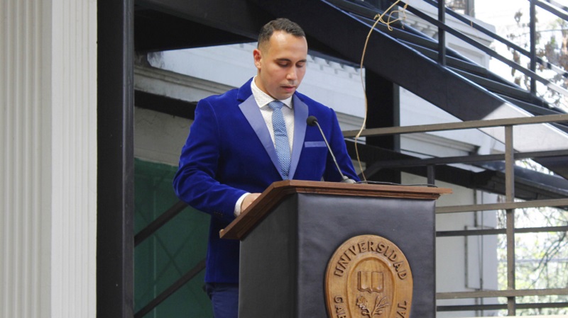 Foto 91 de 96: Galería de fotos Ceremonia de Titulación Escuela de Educación