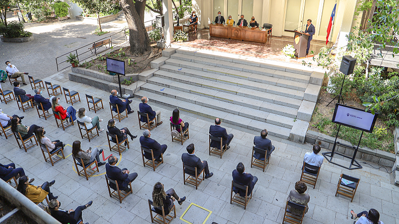 Foto 5 de 9: Rector Sergio Mena realizó la Cuenta del Rector del período 2020-2021