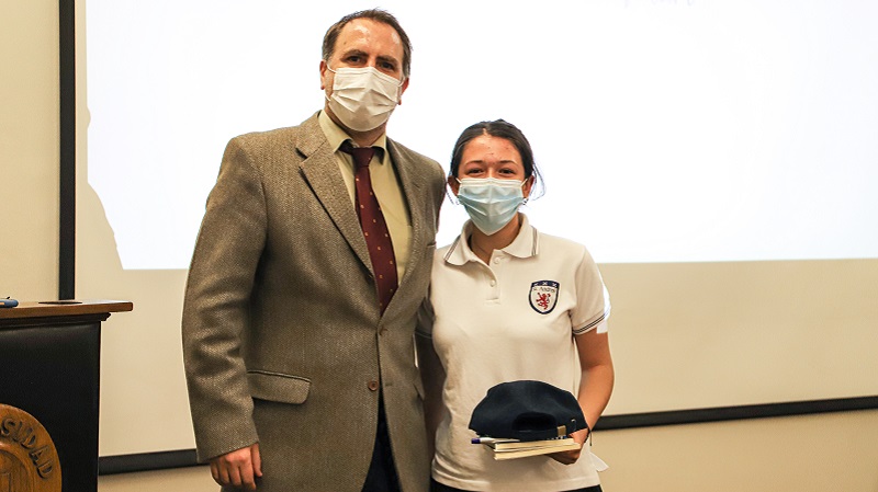 Foto 6 de 10: Universidad Gabriela Mistral premió a ganadores del concurso de Ensayos Mistralinos