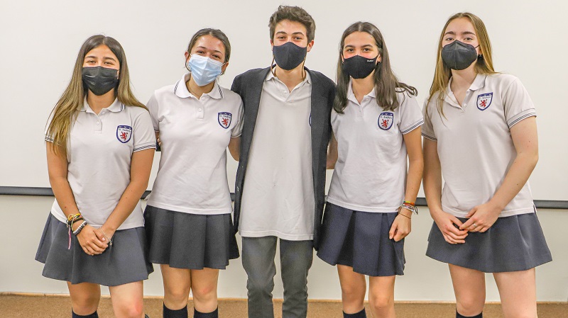 Imagen de la noticia: Universidad Gabriela Mistral premió a ganadores del concurso de Ensayos Mistralinos