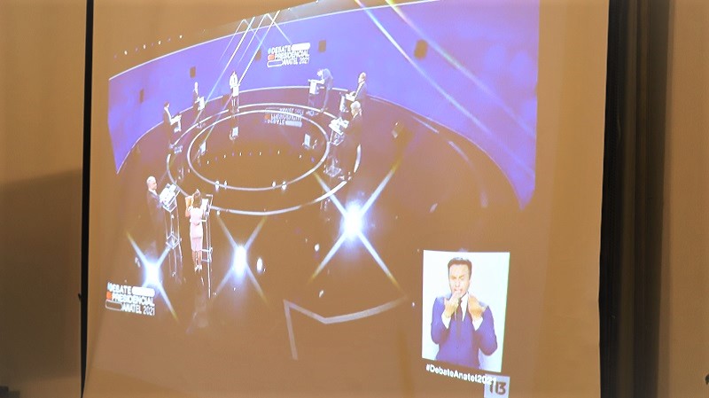 Foto 2 de 11: "Taller de Tecnologías Digitales" de Periodismo UGM analizó el último debate presidencial