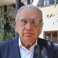 Imagen de la noticia: Universidad Gabriela Mistral entregó la medalla “40 Años UGM” a su ex docente de Ingeniería Comercial, Jorge Awad