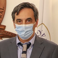 Imagen de la noticia: Doctor en Filosofía Eugenio Yáñez recibió la medalla “40 Años UGM”