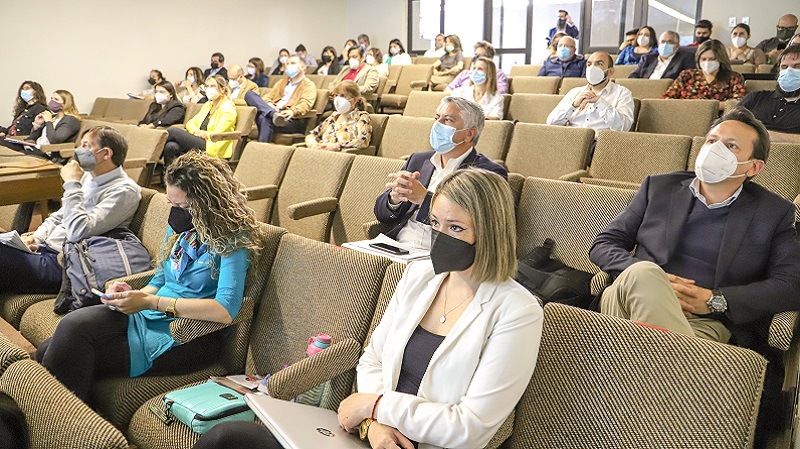 Foto 5 de 28: U. Gabriela Mistral realizó Claustro Académico 2021 para reflexionar sobre los aportes de la Investigación y la Vinculación con el Medio a la docencia