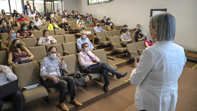 Foto 27 de 28: U. Gabriela Mistral realizó Claustro Académico 2021 para reflexionar sobre los aportes de la Investigación y la Vinculación con el Medio a la docencia