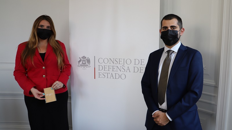 Imagen de la noticia: Estudiantes de Derecho UGM realizan pasantía en el Consejo de Defensa del Estado
