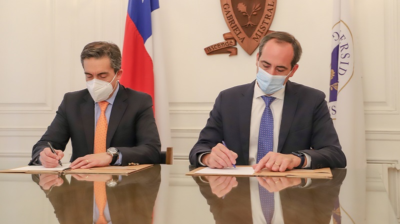 Imagen de la noticia: Universidad Gabriela Mistral y Blackboard de Anthology sellan acuerdo para la capacitación de 2 mil profesores de establecimientos escolares