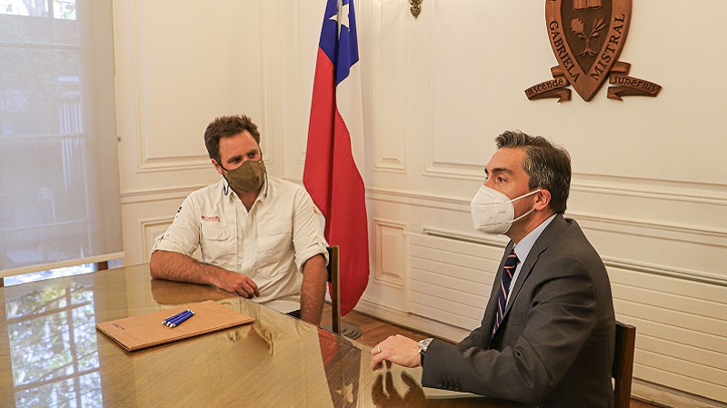 Foto 4 de 7: Universidad Gabriela Mistral y Fundación Desafío Levantemos Chile firmaron convenio de colaboración para capacitar a profesores de enseñanza escolar