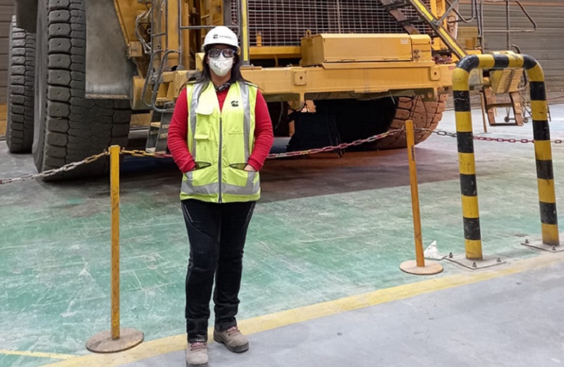Imagen de la noticia: Estudiante de Ingeniería Civil Industrial UGM fue distinguida como una de las mujeres líderes en el sector minero