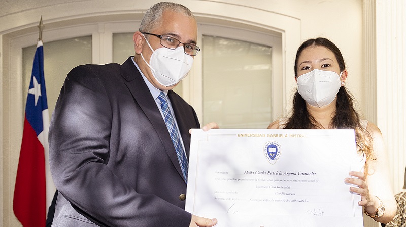 Foto 41 de 87: Galería de fotos Ceremonia de Titulación Escuela de Negocios y Tecnología