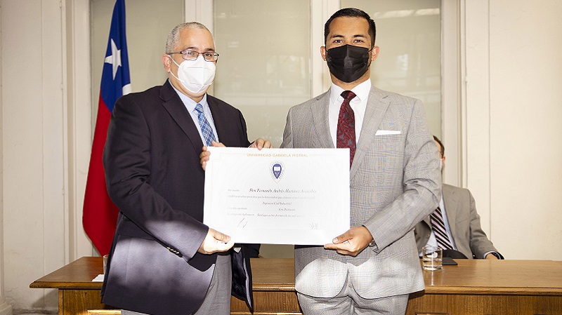 Foto 56 de 87: Galería de fotos Ceremonia de Titulación Escuela de Negocios y Tecnología